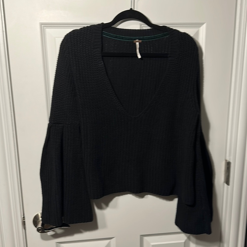 FREE PEOPLE BELL SLEEVE SWEATER